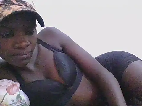 ebonypetite2 webcam
