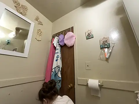 Snowbunnycake_131 webcam