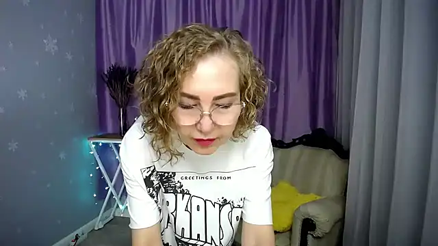 queen_a_n_i webcam