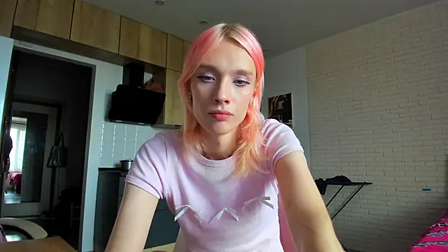 _Alice_Kitty live cam on StripChat