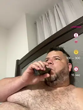 HotDominicanCum webcam