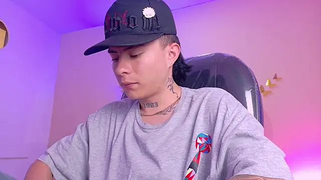 Nascary_Fox webcam