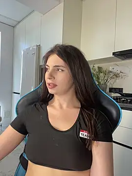 CurlyLara live sex cam