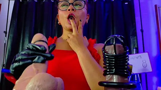 MistressSlut1 webcam