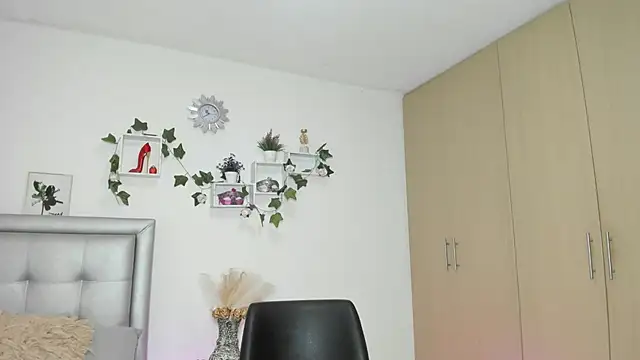 mia_star_2