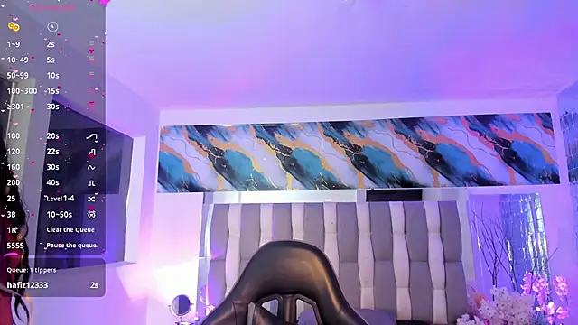 IsaDiiaz live cam on StripChat