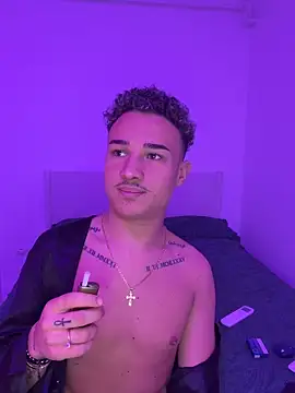 Enzo_Luxury webcam