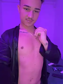 Enzo_Luxury webcam