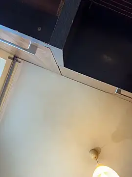 Hotmomcheckk_ webcam