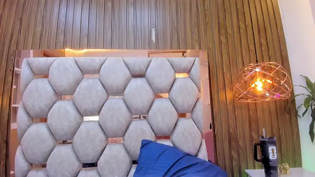 adams_bobby live cam on StripChat