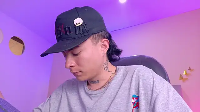 Nascary_Fox webcam