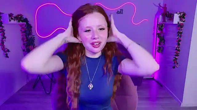 AuroraBabyDoll webcam