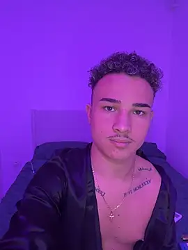 Enzo_Luxury webcam