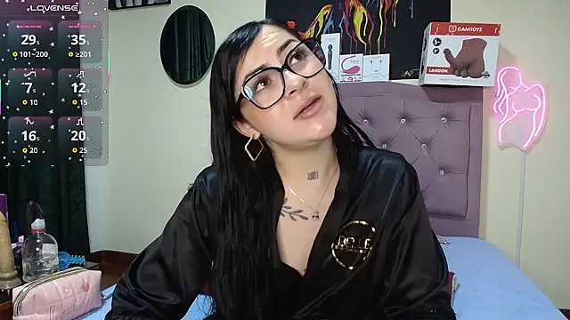 Emmie_Hot webcam