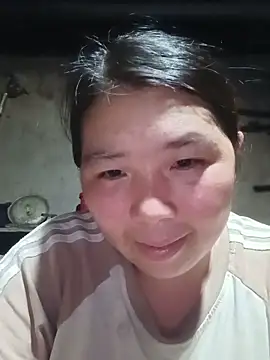 quynhkoolbae webcam
