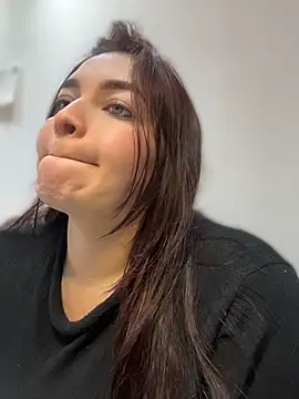 sarahreyess_11 webcam