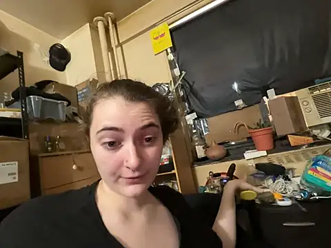 Snowbunnycake_131 live cam on StripChat