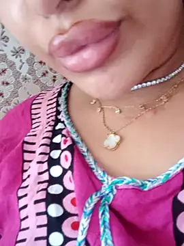 Sexlove1xo webcam