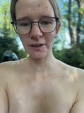 Bikergirl_97 webcam