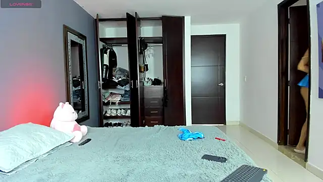 marianaandvalen webcam