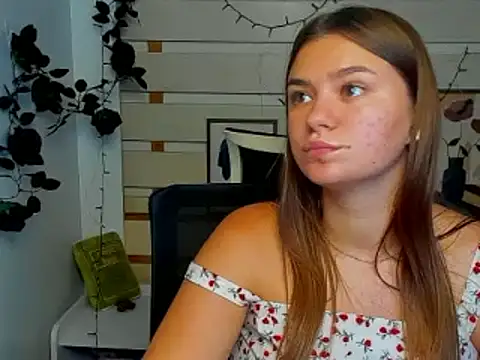 Josephine_Kiss webcam
