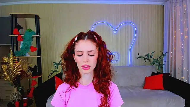 ChristinaConteeree webcam