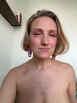 UmaTruewoman webcam