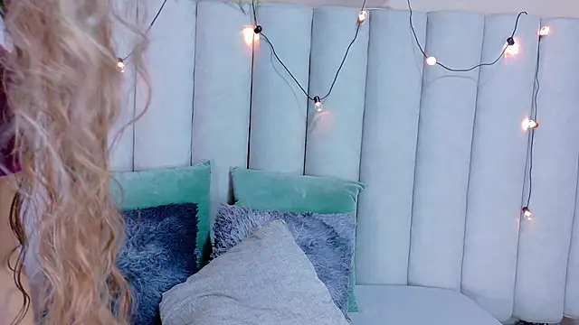 MyApril__ webcam