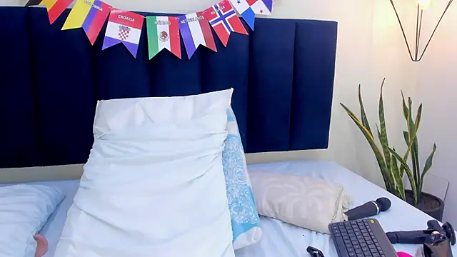 mayaevansmg webcam