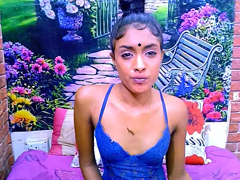 IndianPretty14u2Luv webcam
