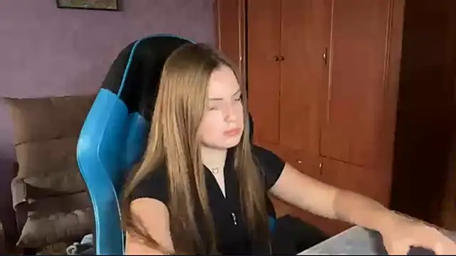 SilkSinner_ webcam