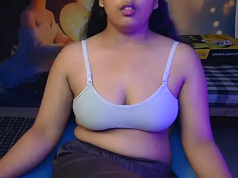 miss-riya19 webcam