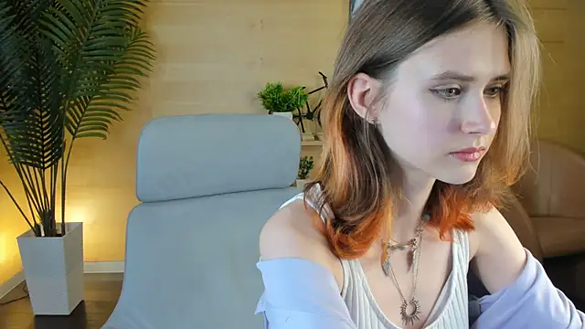 NidaSween webcam