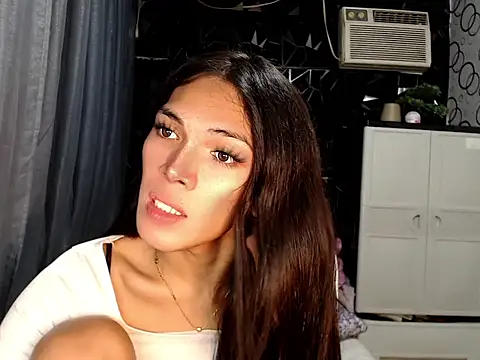 GORGEOUS_CARMEE webcam