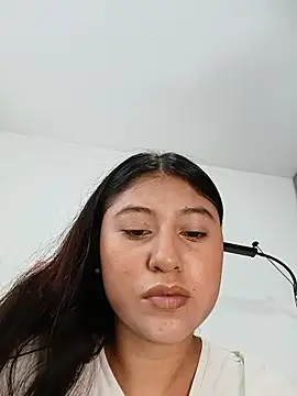 cloy_baby__ webcam