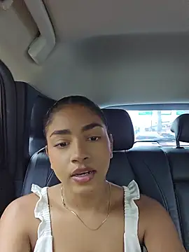 Milu_Luthor webcam