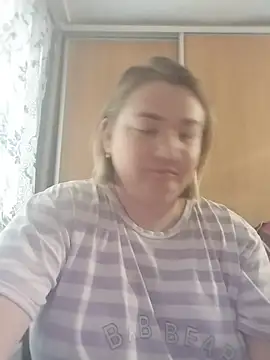 MiyaOlliver webcam