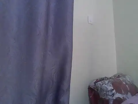 Smalltittsbigass webcam