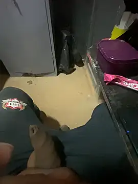 SeuGuarda2001 live cam on StripChat