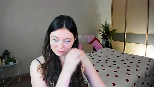 AlluringLookk webcam
