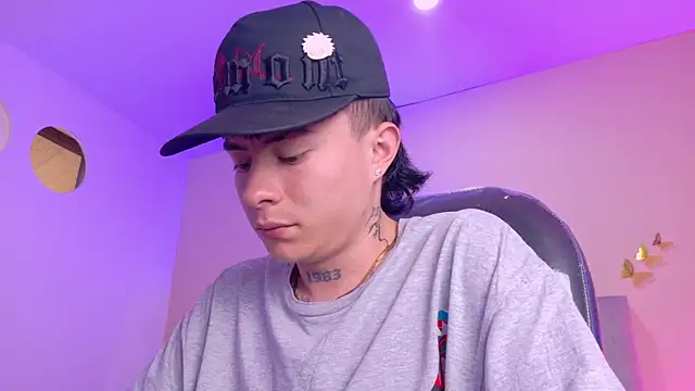 Nascary_Fox webcam