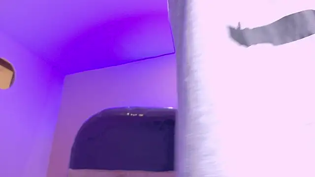 Nascary_Fox webcam