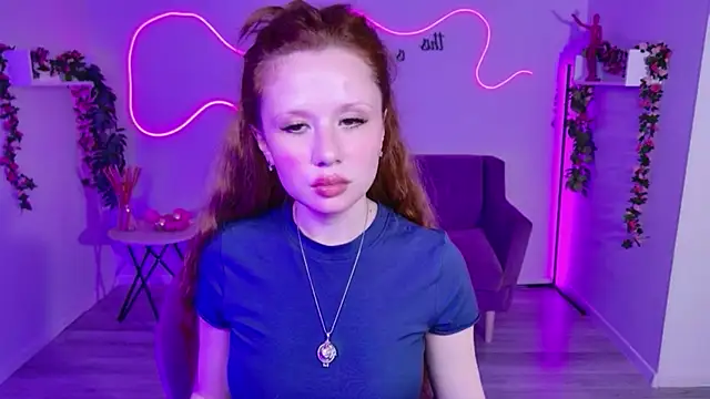 AuroraBabyDoll webcam