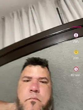 HotDominicanCum webcam