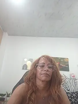 BustyMilf_ webcam