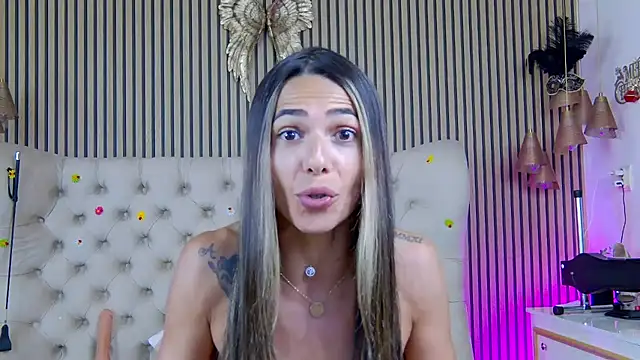 PlayfulShow webcam