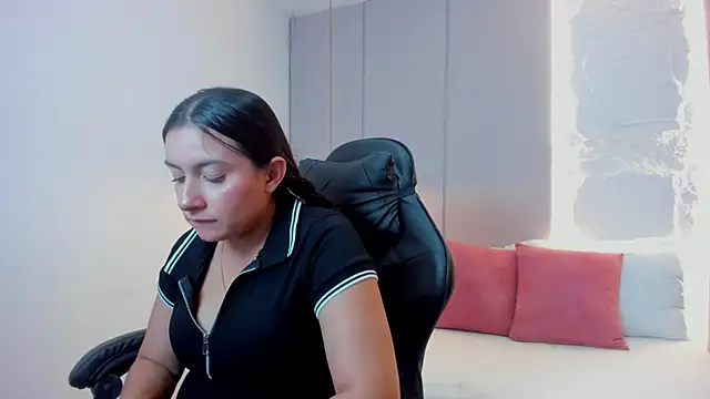 kira_relish webcam