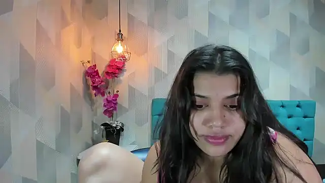 LindaBreeS webcam