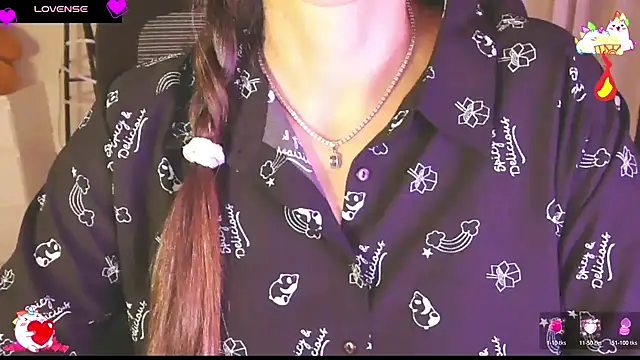 Layla_Ahh webcam