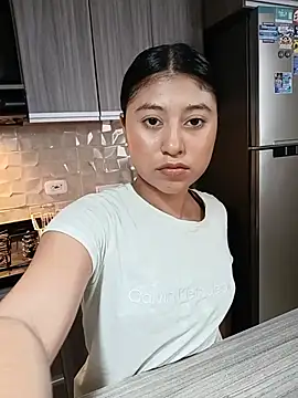 cloy_baby__ webcam